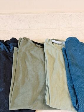 lululemon athletica Men’s Short Sleeve Tees.  Excellent condition bundle of 5.